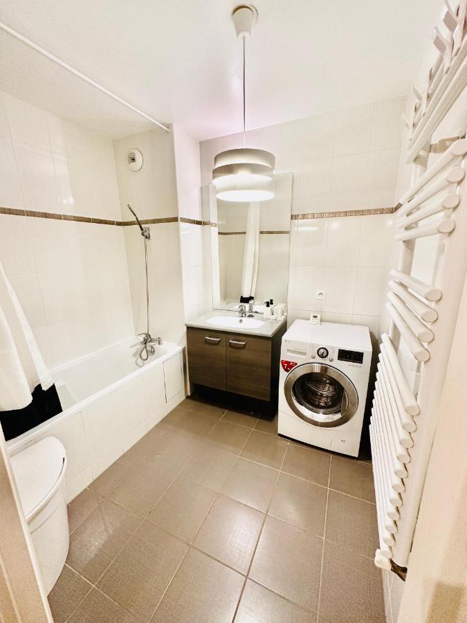 Btobed - Location Professionnelle - Appartement 4 Personnes Parking Gratuit - Proche Parc Des Expositions Et Aeroport Cdg 维勒班特 外观 照片